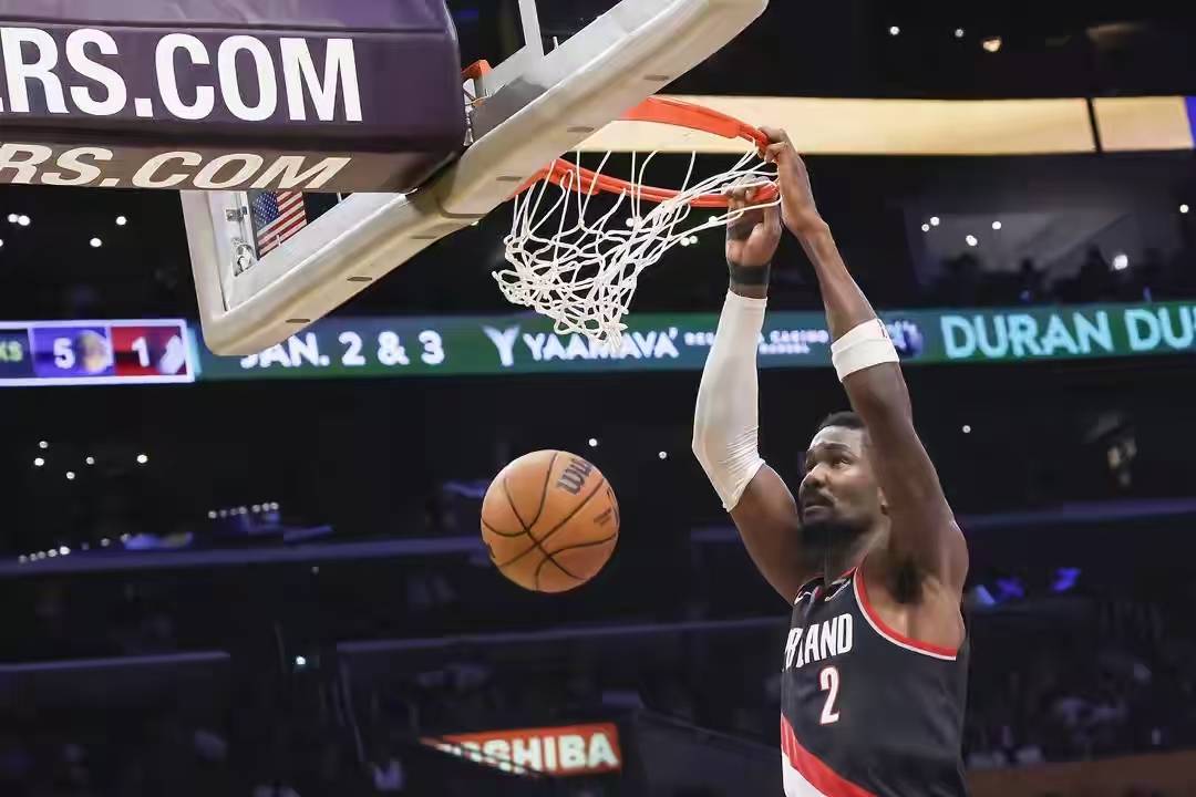 雷火电竞主播-包含湖人B队血洗篮网，艾顿绝境逆转的词条